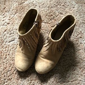 Ankle boots, size 5M